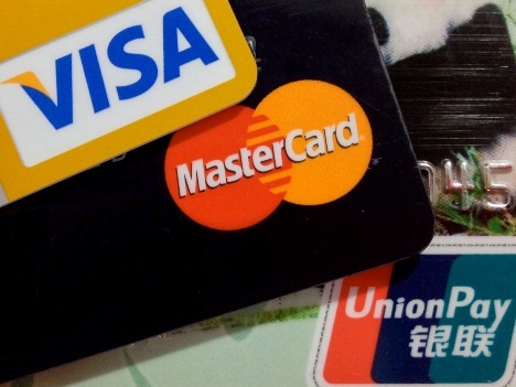 クレジットカードはマカオでも広く流通する―本紙撮影
