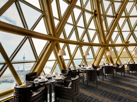 「ミシュランガイド香港マカオ」創刊以来8年連続で三ツ星をキープする唯一のマカオのレストラン、ロブション・オ・ドーム（写真：Grand Lisboa）