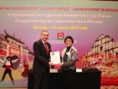 記者発表を行う旅遊局文綺華局長(右)と、旅遊局駐ロシア事務所Dmitry Smirnov代表(左) (c) 旅遊局