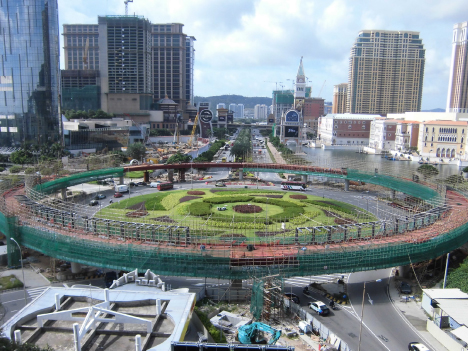 結合作業を終えたコタイ地区の円形陸橋（写真：建設發展辦公室）