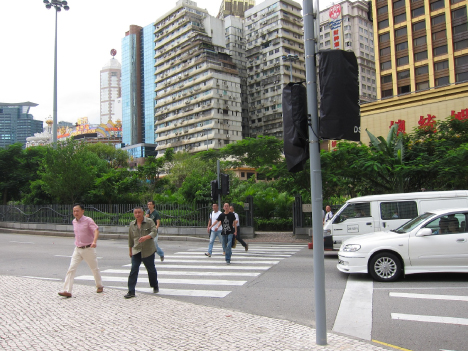 新たに信号機が設置される城市日大馬路と仙德麗街の交差点（写真：交通事務局）