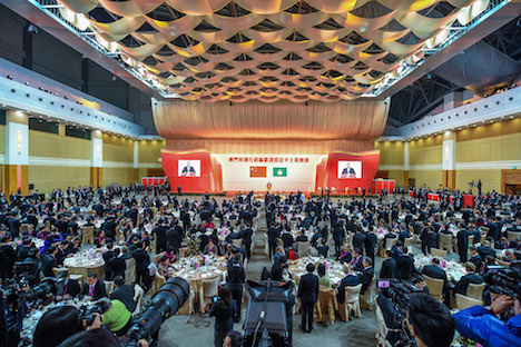 マカオ政府による習主席夫妻歓迎晩餐会の会場の様子＝12月19日、マカオドーム（写真：GCS）