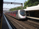 香港の新界地区東北部と九龍半島南部を結ぶMTRイーストレイル線列車(資料)=上水駅—本紙撮影