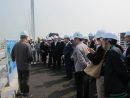 港珠澳大橋主体橋梁部の視察を行うマカオ政府ツーリズム発展委員会一行=3月21日(写真:澳門旅遊發展委員會)
