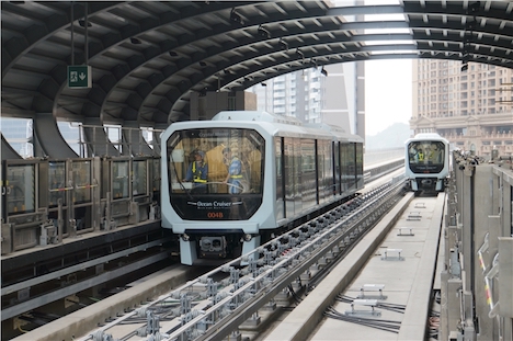 マカオLRTタイパ線の馬會駅付近における試運転の様子＝2018年3月29日（写真：GIT）