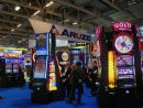 「G2Eアジア2018」エキジビション会場では日本関連企業の展示も目立った(資料)=2018年5月16日、マカオ-本紙撮影