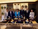ホテルオークラマカオで「山里と出羽桜の日本酒秋祭り」開催。写真中央が出羽桜酒造四代目蔵元・仲野益美社長=2018年10月12日-本紙撮影
