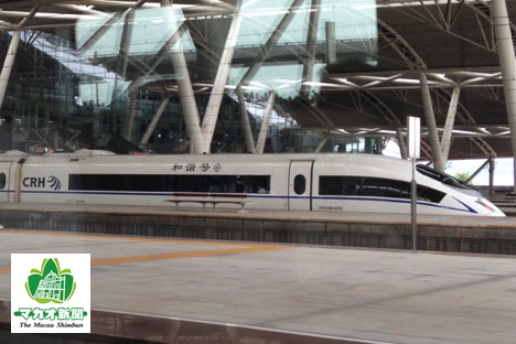 広州南駅に停車中の中国高速鉄道列車（資料）－本紙撮影