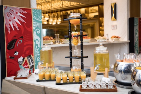 PAPINEEサンデーブランチのドリンクコーナー（写真：The St. Regis Macao, Cotai Central）