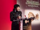 IGA受賞式に臨むメルコ・リゾーツ&エンターテイメントの高橋明子エグゼクティブヴァイスプレジデント兼人事・CSRチーフオフィサー(写真:Melco Resorts & Entertainment Limited)