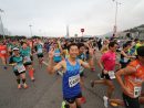 「歩歩高陞マカオタワー長距離走2019」に約600人のランナーが参加=2019年2月10日(写真:マカオ政府体育局)