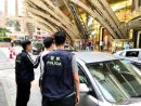 マカオ治安警察局が市中で破壊行為を繰り返した容疑で韓国人の男を逮捕=2019年4月15日(写真:マカオ治安警察局)
