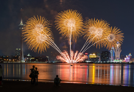 第30回マカオ国際花火コンテストの第6夜、週末のマカオの夜空を彩った日本チームの花火＝2019年10月5日（写真：GCS）